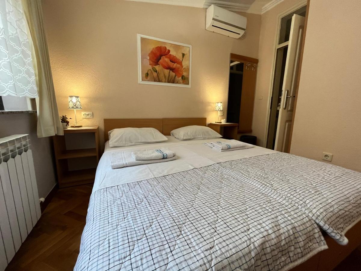 Hostel Dino Мостар Экстерьер фото