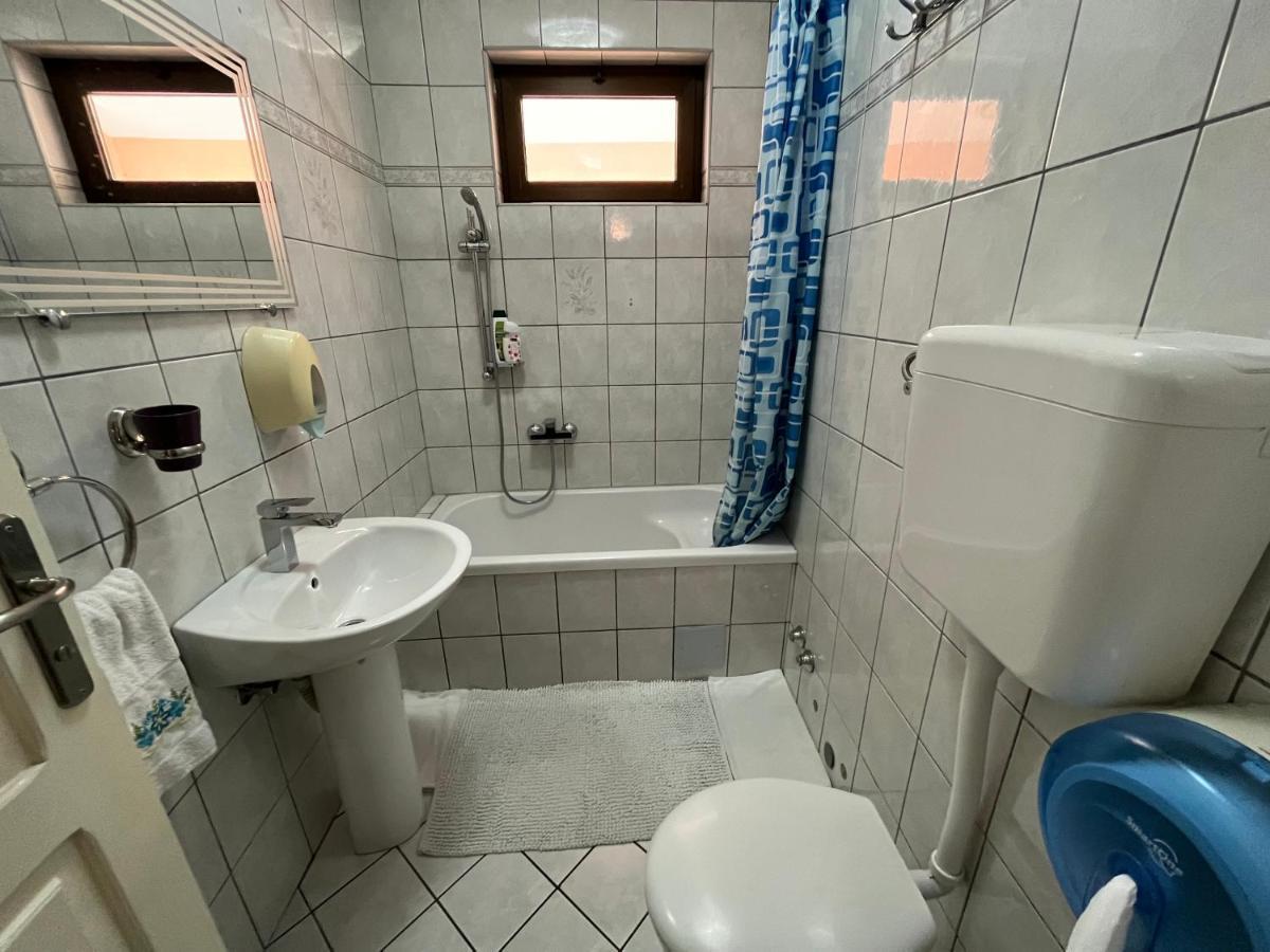 Hostel Dino Мостар Экстерьер фото